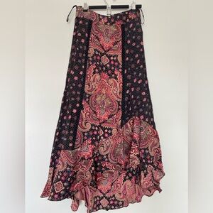 Women/girls long A shale skirt BNT size XS